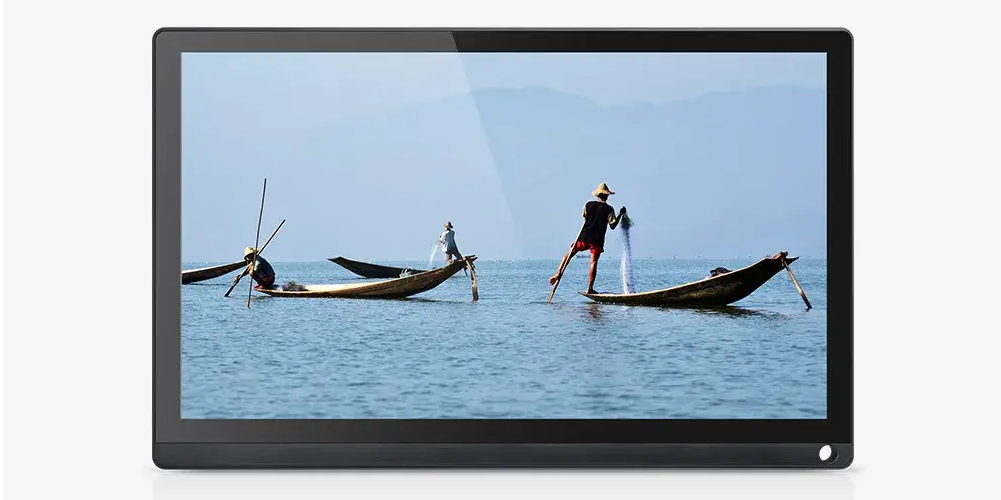 10 Reasons to Invest in an Industrial Touchscreen PC